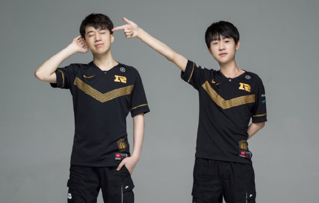 这一形式 这一形式